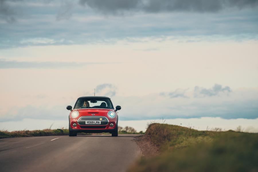  Mini Cooper SE Level 3 (F56) 2020 года  (UK) (фото 28 из 32)